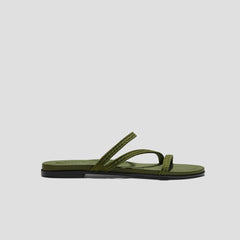 Round-Toe Flip-Flops (Carla)