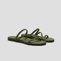 Round-Toe Flip-Flops (Carla)