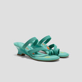 Round-Toe Toe Ring Sandals (Eden)