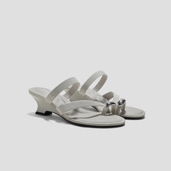 Round-Toe Toe Ring Sandals (Eden)