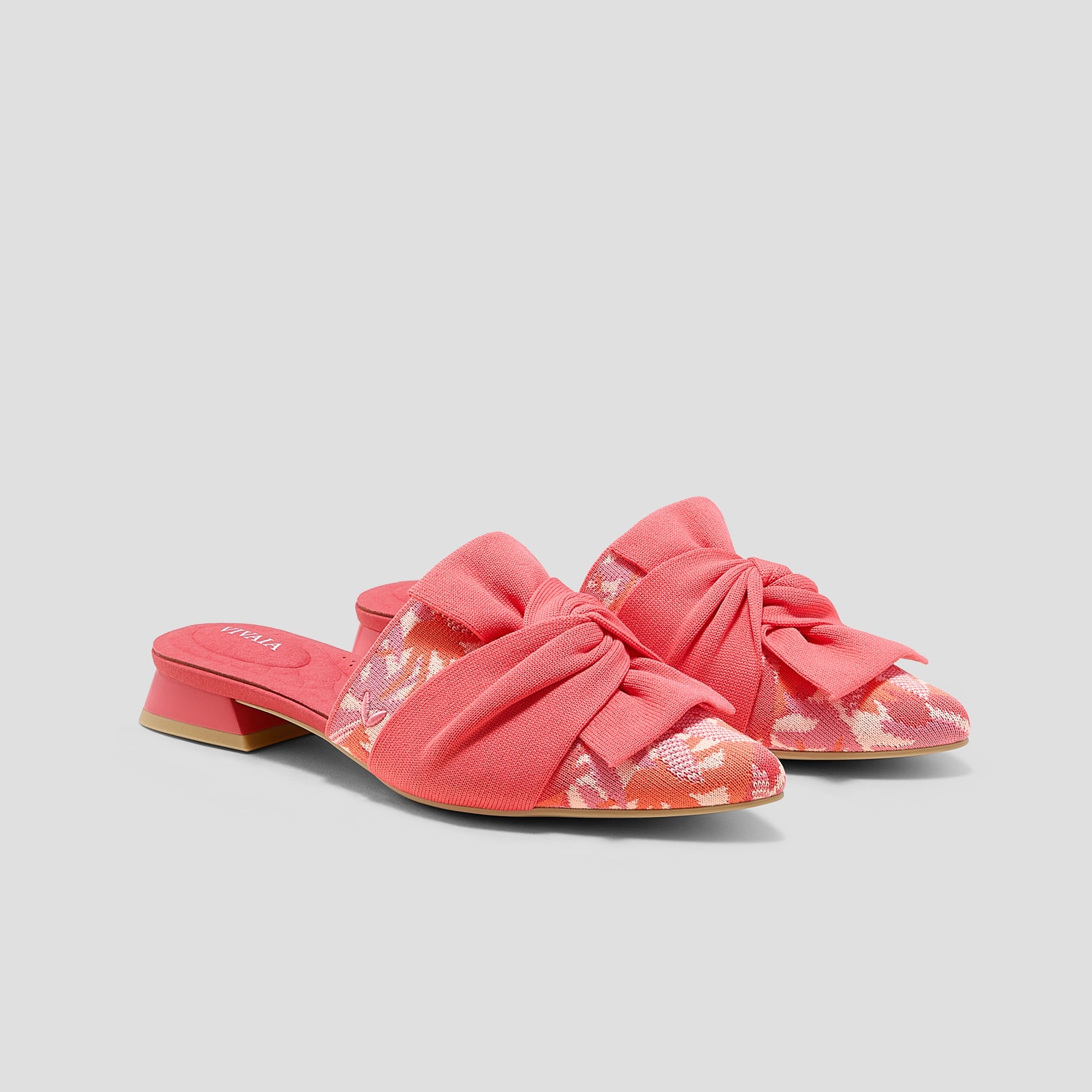 Pointed-Toe Knot Sandals (Yaffa Pro)