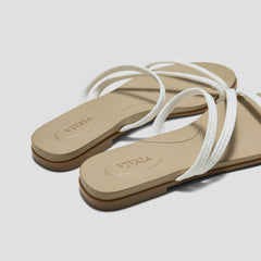 Round-Toe Flip-Flops (Carla)