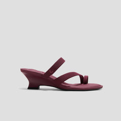 Round-Toe Toe Ring Sandals (Eden)