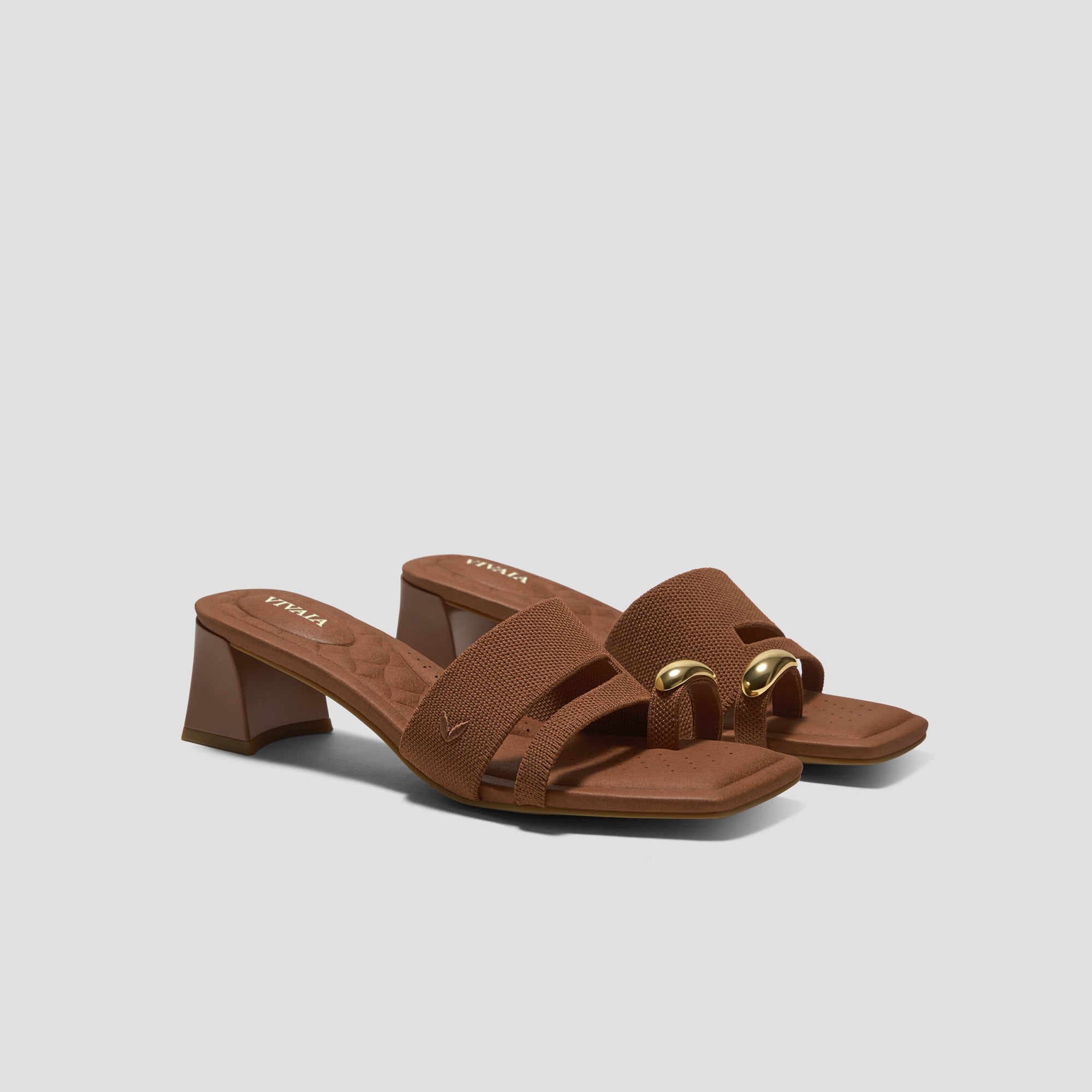 Square-Toe Toe Ring Sandals (Jayna)