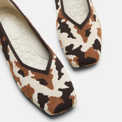 Square-Toe Margot V-Cut Flats (Margot 3.0)